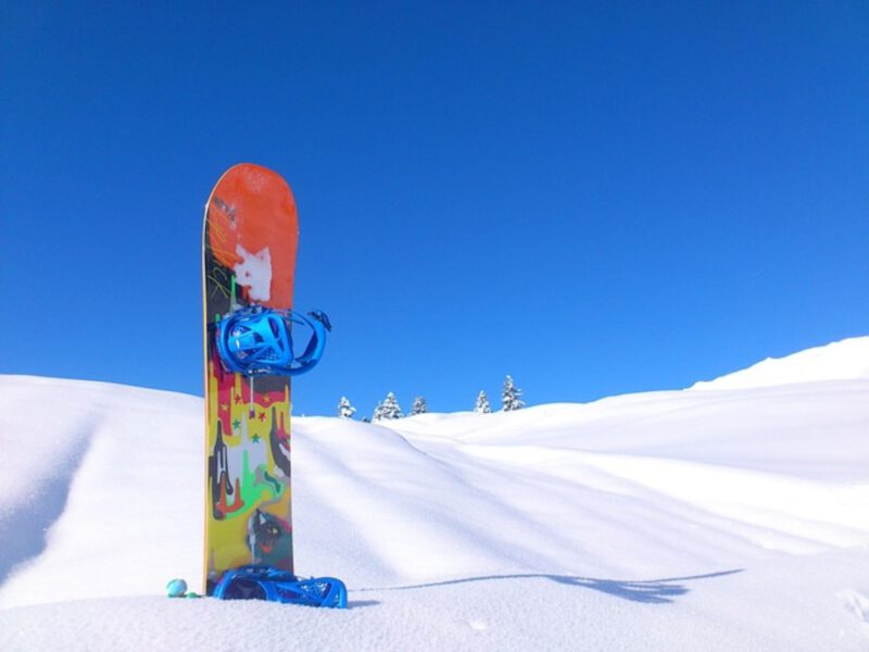 Dobór deski do stylu jazdy i umiejętności snowboardzisty